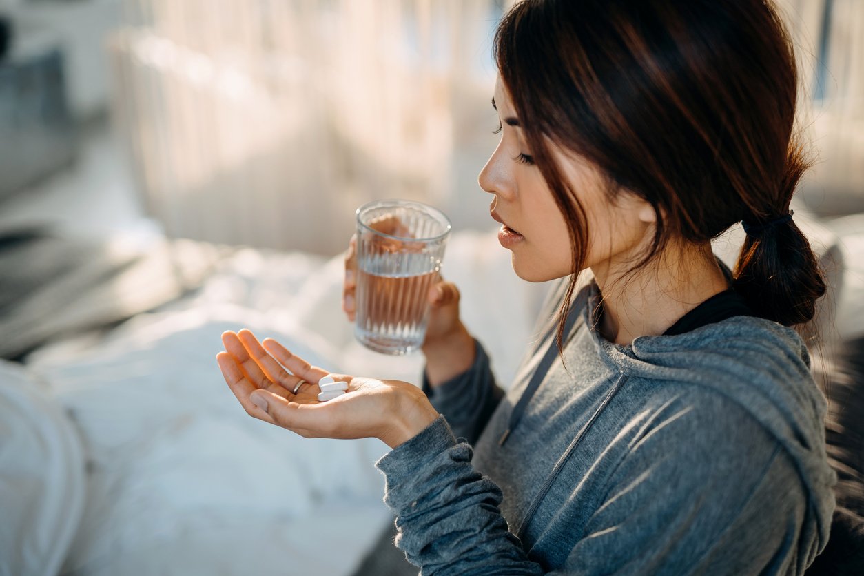 Uống vitamin bổ sung vô tội vạ, sau nửa tháng người phụ nữ “bức tử” gan