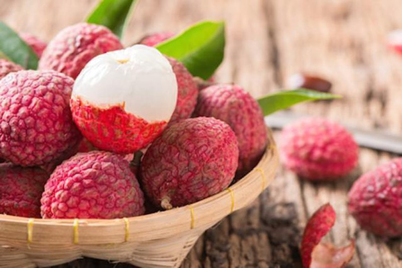 Vải đang vào mùa, nhưng những người sau không nên ăn quá nhiều