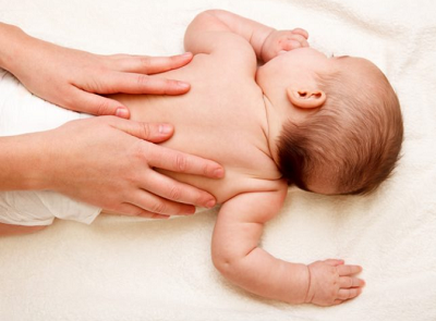 Trẻ sơ sinh bị nấc cụt nhiều có sao không và cách chữa nấc nhanh, hiệu quả