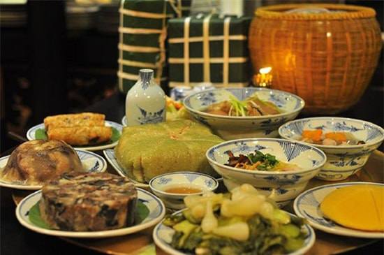 Cách phòng đầy hơi, chướng bụng cho trẻ trong dịp Tết