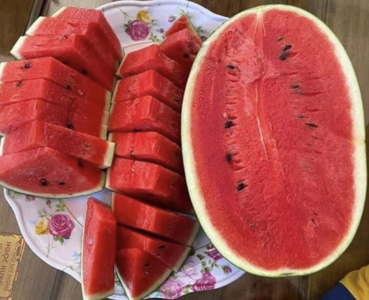 Ăn dưa hấu thường xuyên trong mùa nóng, chuyện gì xảy ra với sức khỏe?