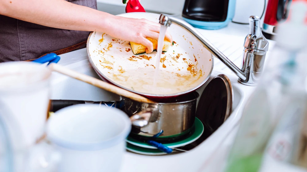 Sai lầm nhỏ mà ít ai để ý khi rửa chén bát gây ảnh hưởng cho sức khỏe con người