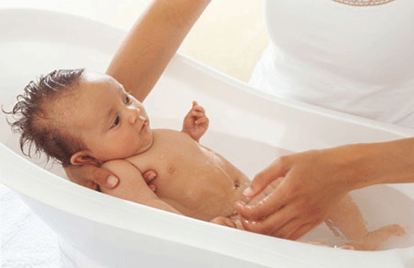 Trị rôm sảy cho bé bằng trà xanh