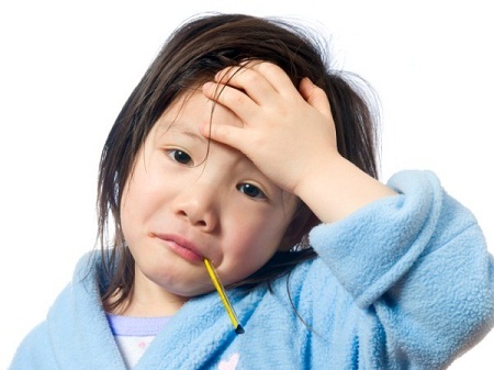 Lưu ý khi chăm sóc bé bị sốt cao trên 38 độ