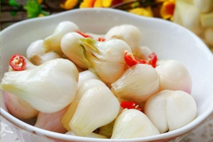 Món ăn có sẵn trên mâm cơm ngày Tết, là 